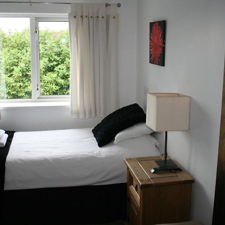Bed and Breakfast The Leaking Well Dunhampton Exteriér fotografie