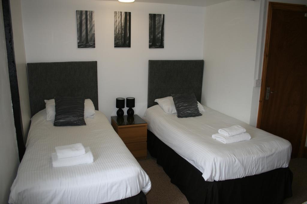 Bed and Breakfast The Leaking Well Dunhampton Exteriér fotografie